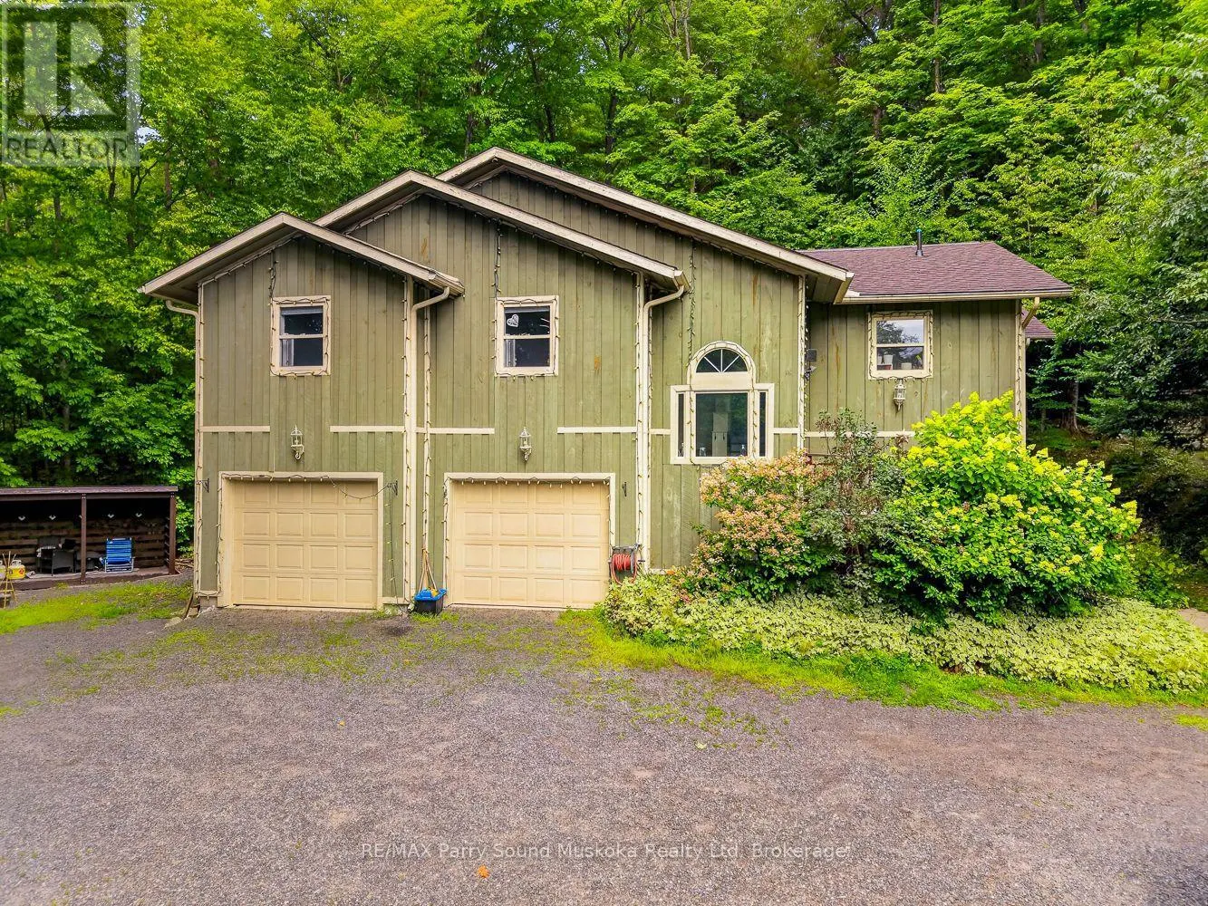 8 MOUNTAIN BASIN DRIVE