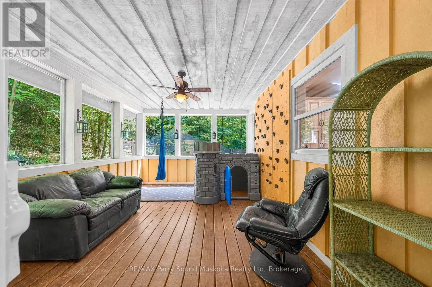 8 MOUNTAIN BASIN DRIVE