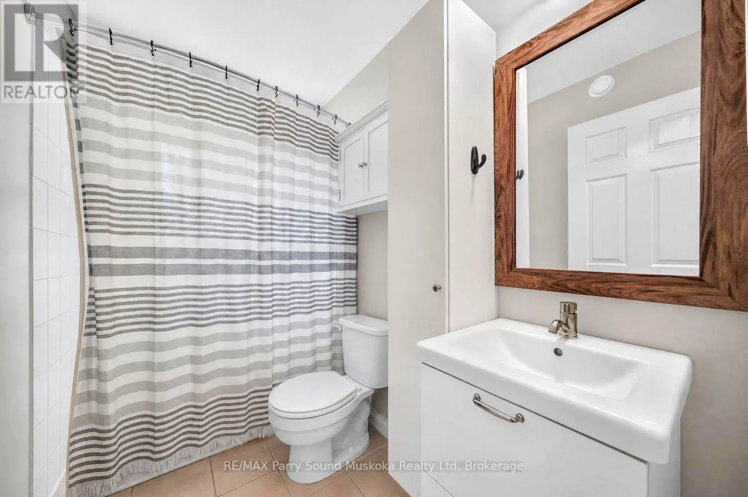 8 MOUNTAIN BASIN DRIVE