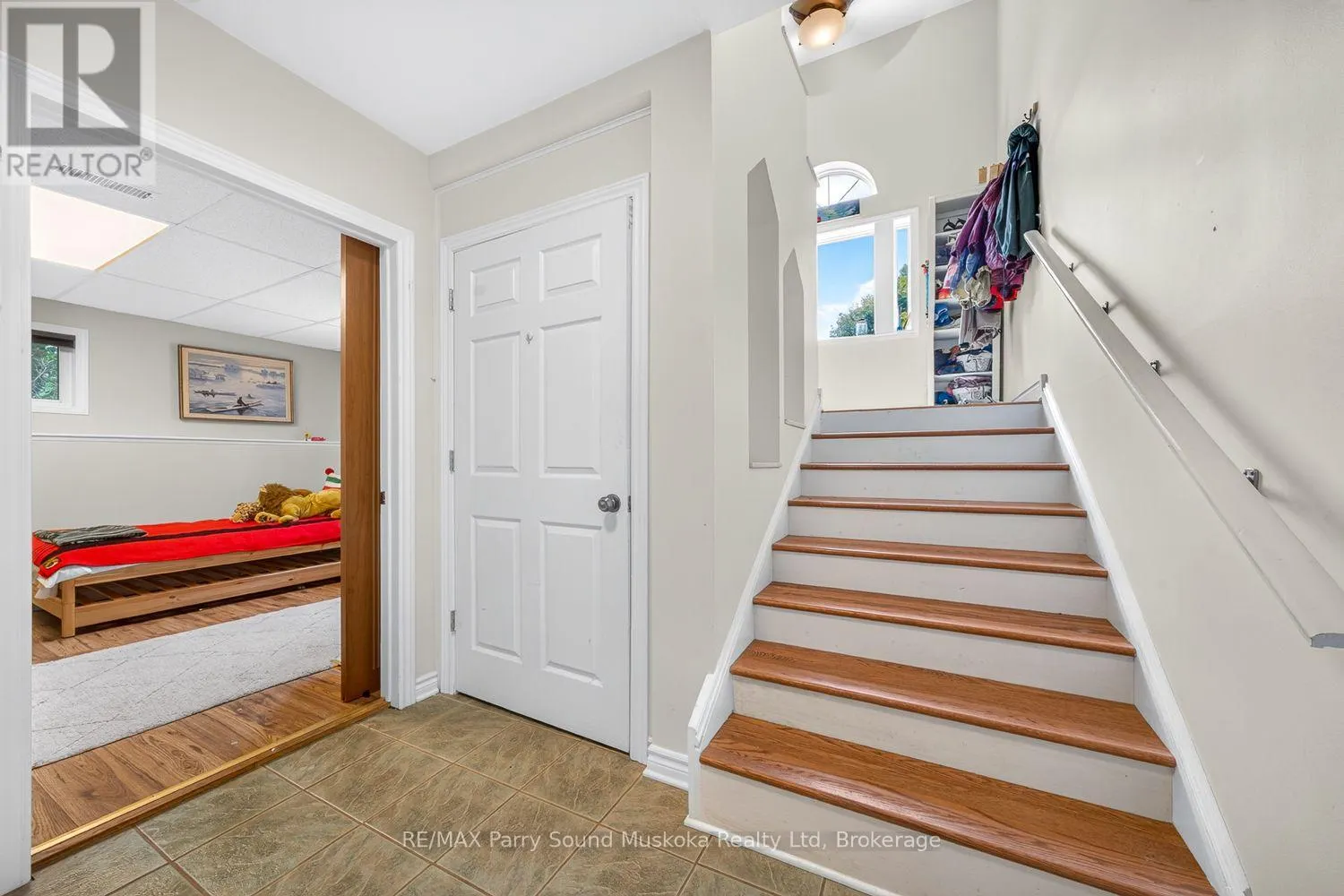 8 MOUNTAIN BASIN DRIVE