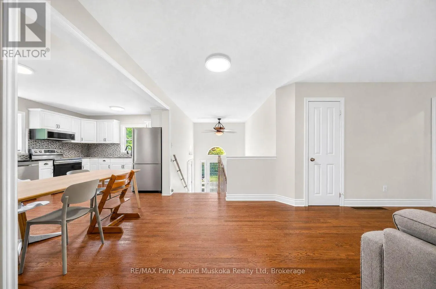 8 MOUNTAIN BASIN DRIVE