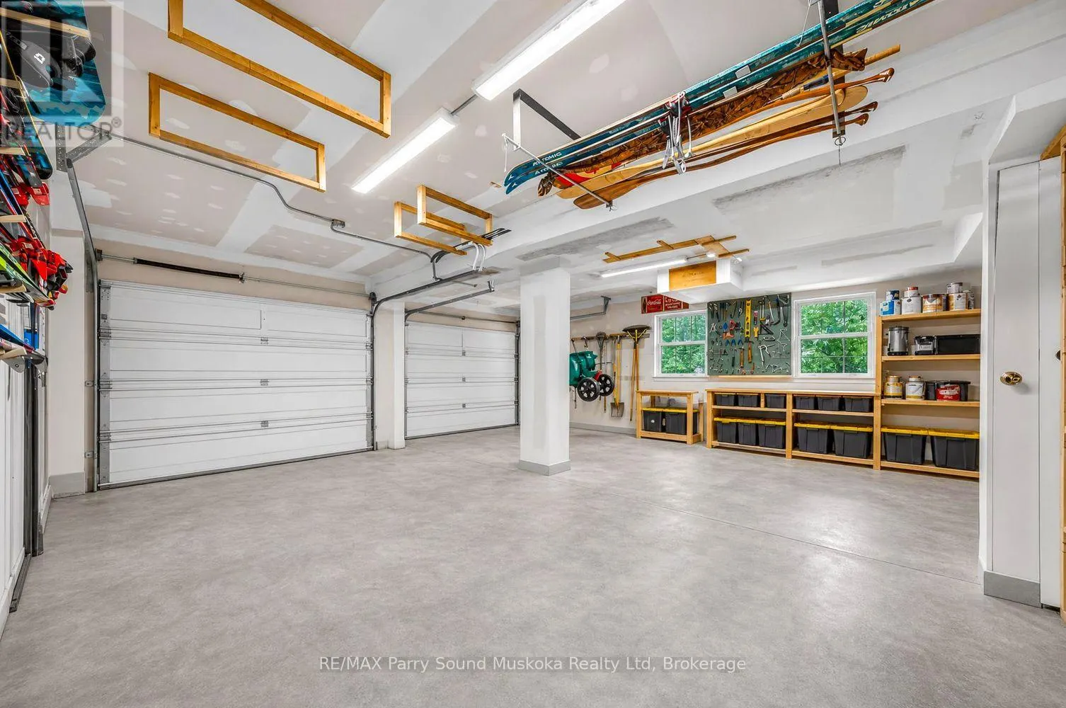 8 MOUNTAIN BASIN DRIVE