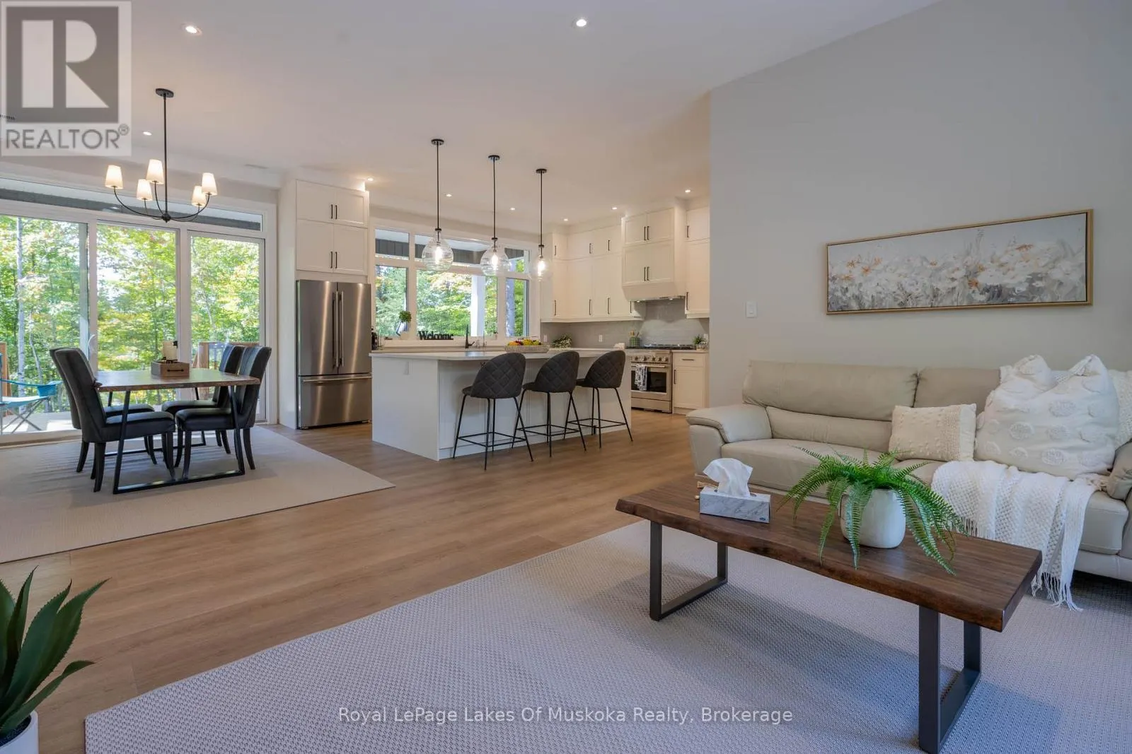 5 FLICKER LANE