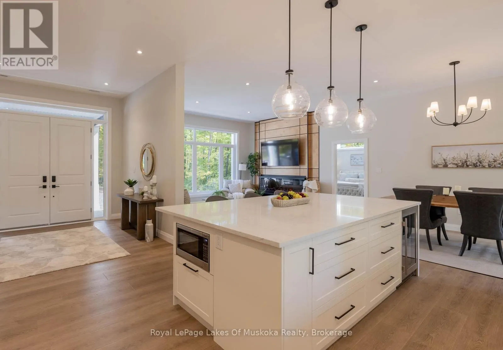 5 FLICKER LANE