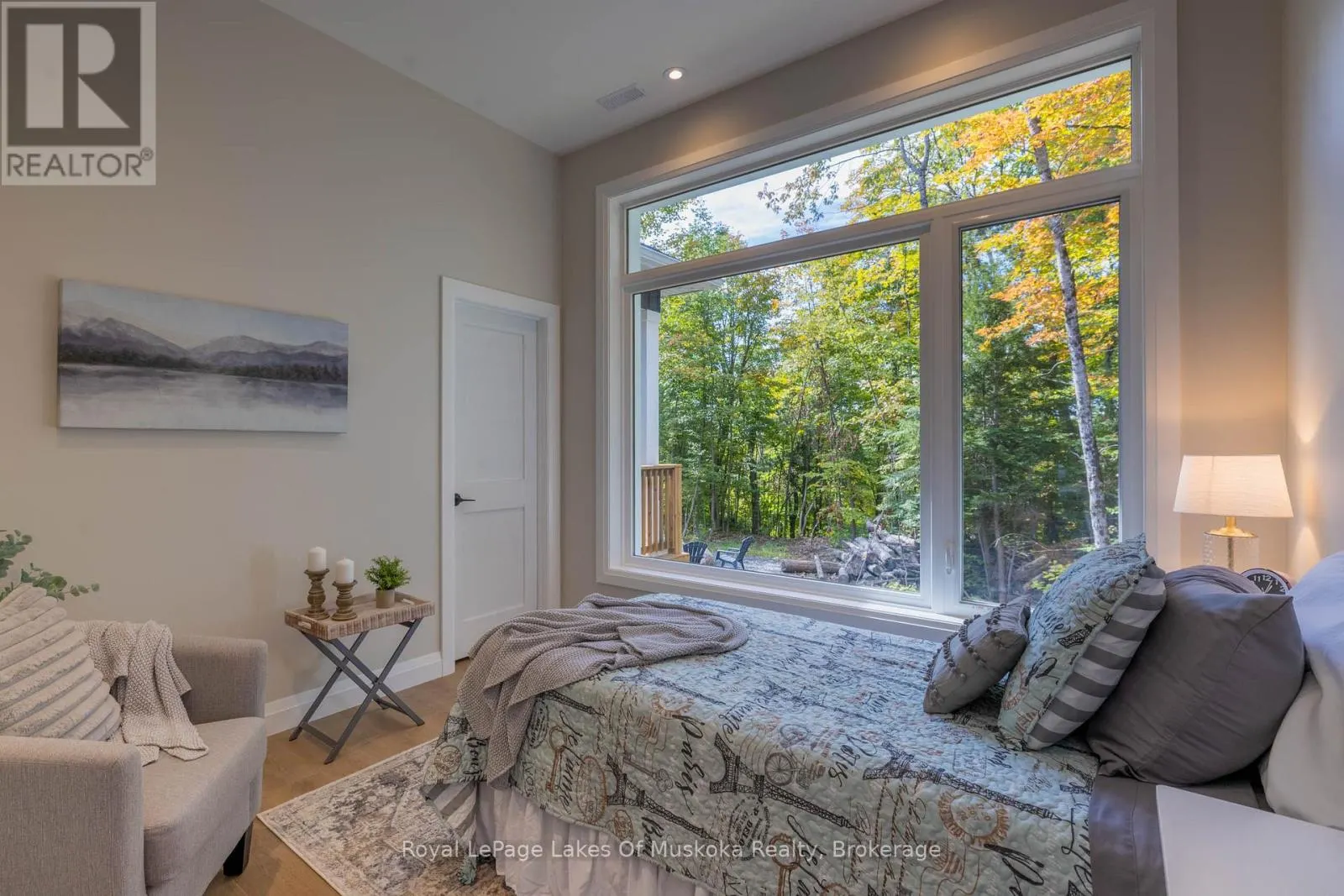 5 FLICKER LANE