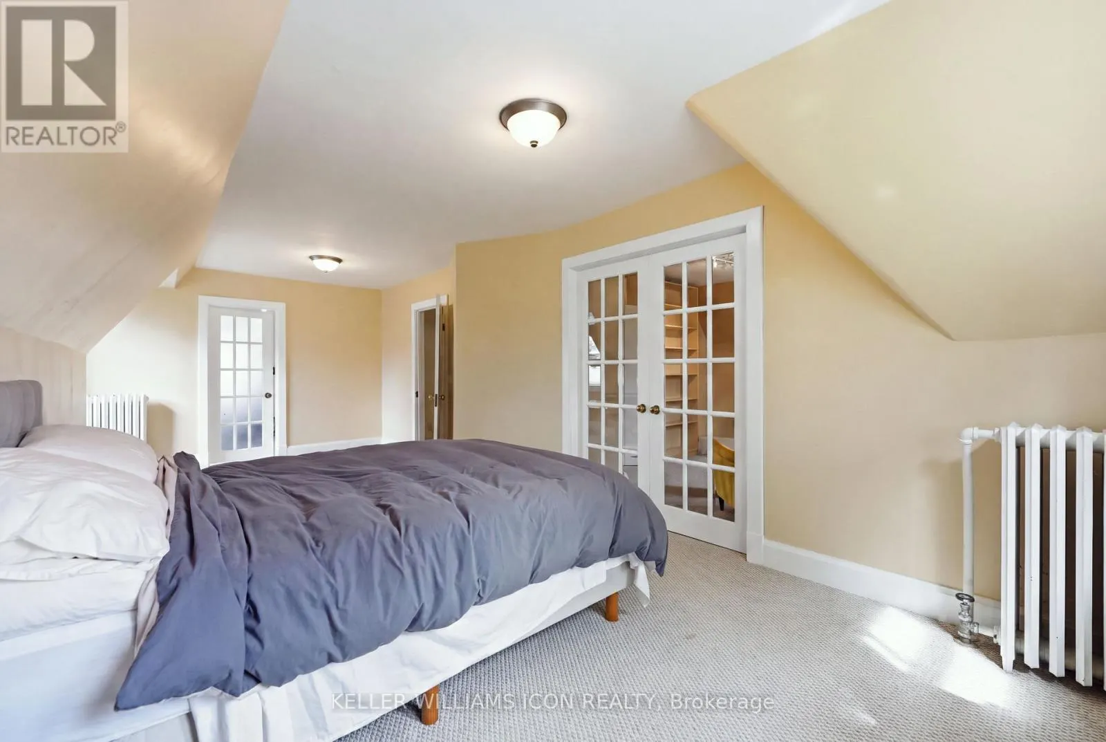 229 GLEBE AVENUE