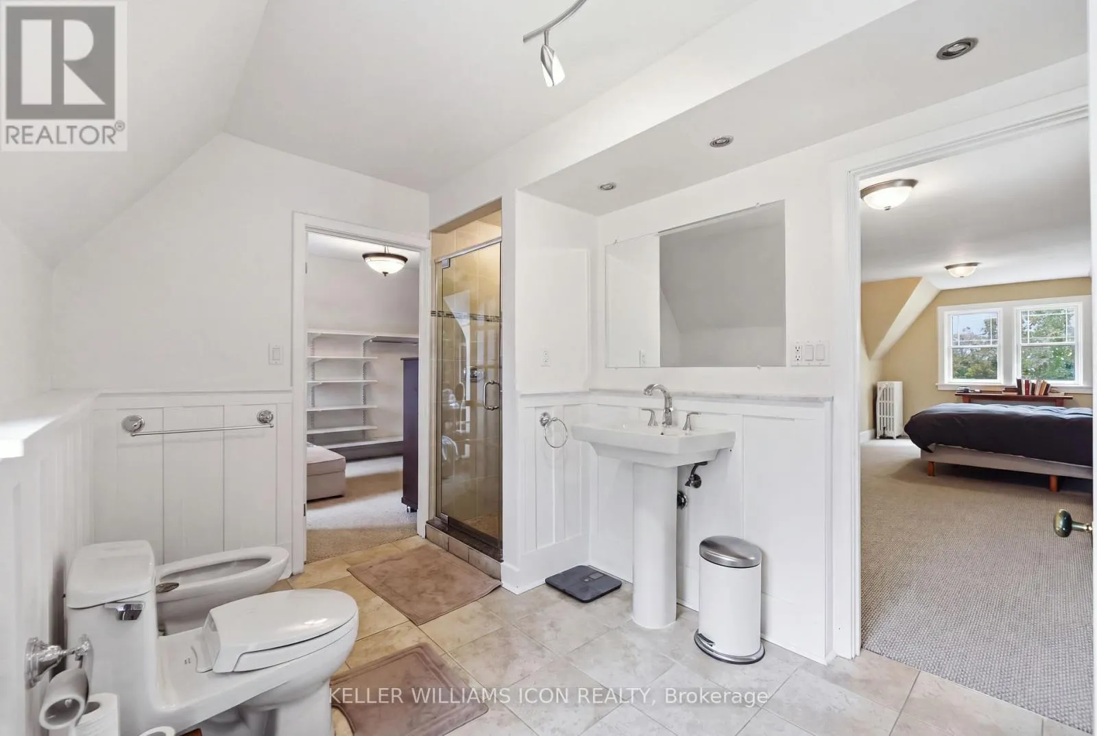229 GLEBE AVENUE