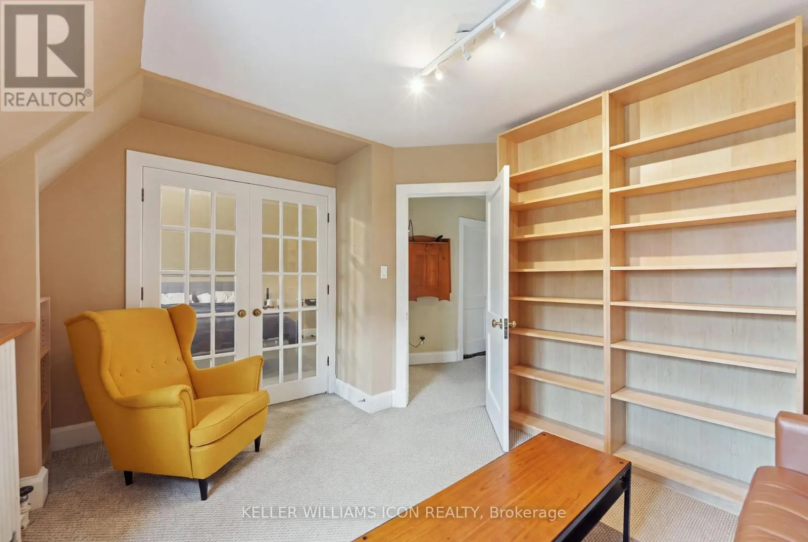 229 GLEBE AVENUE