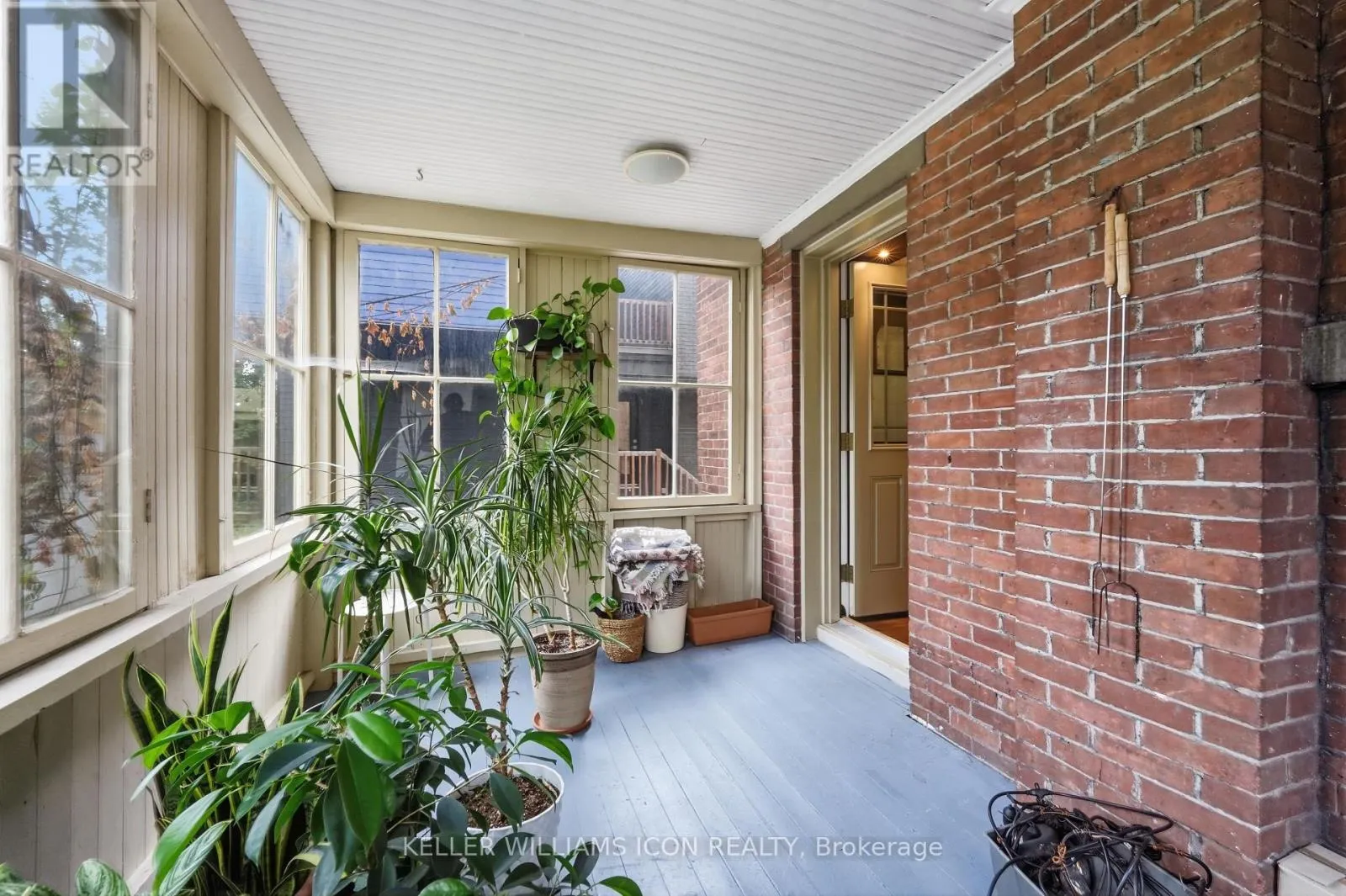 229 GLEBE AVENUE