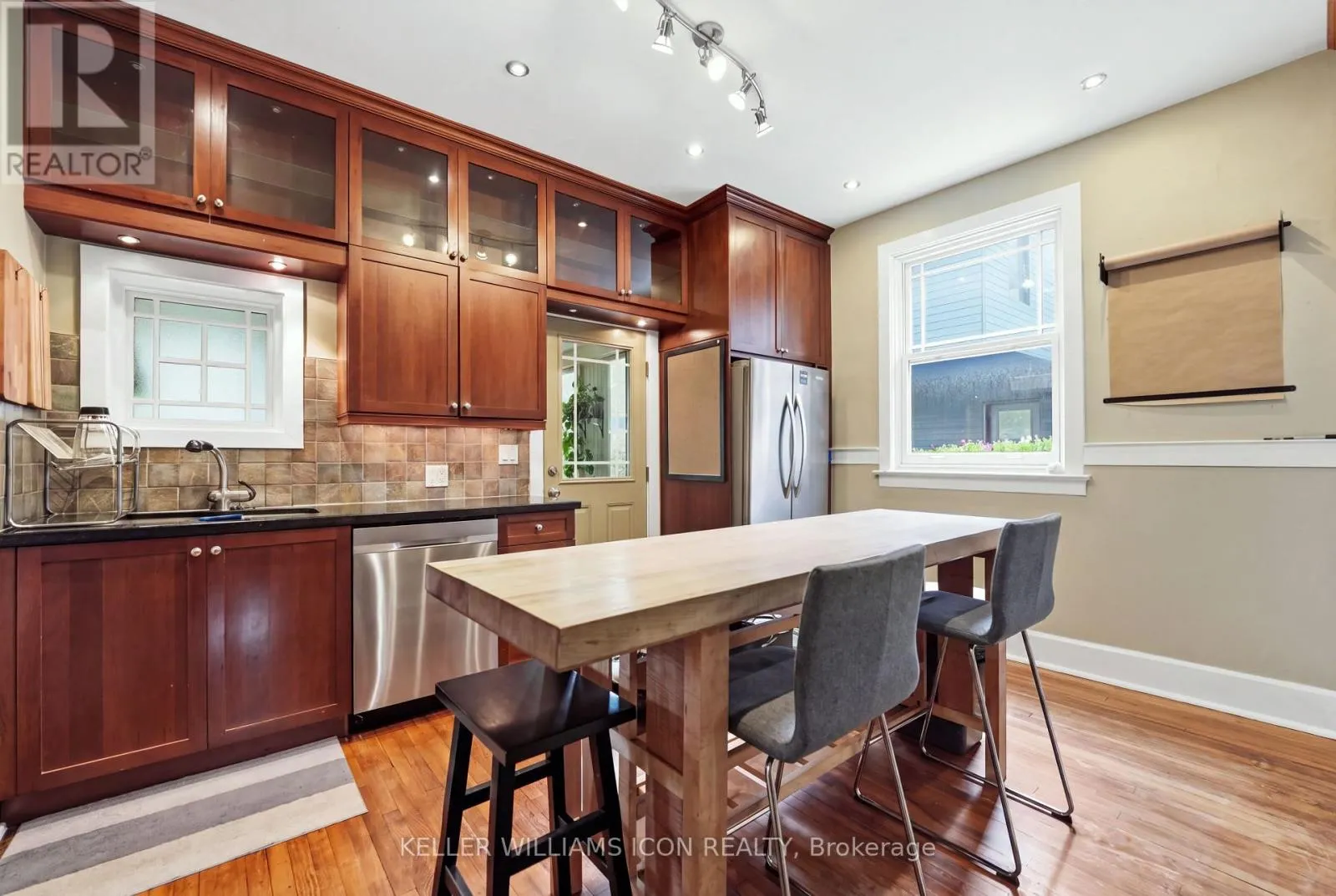229 GLEBE AVENUE