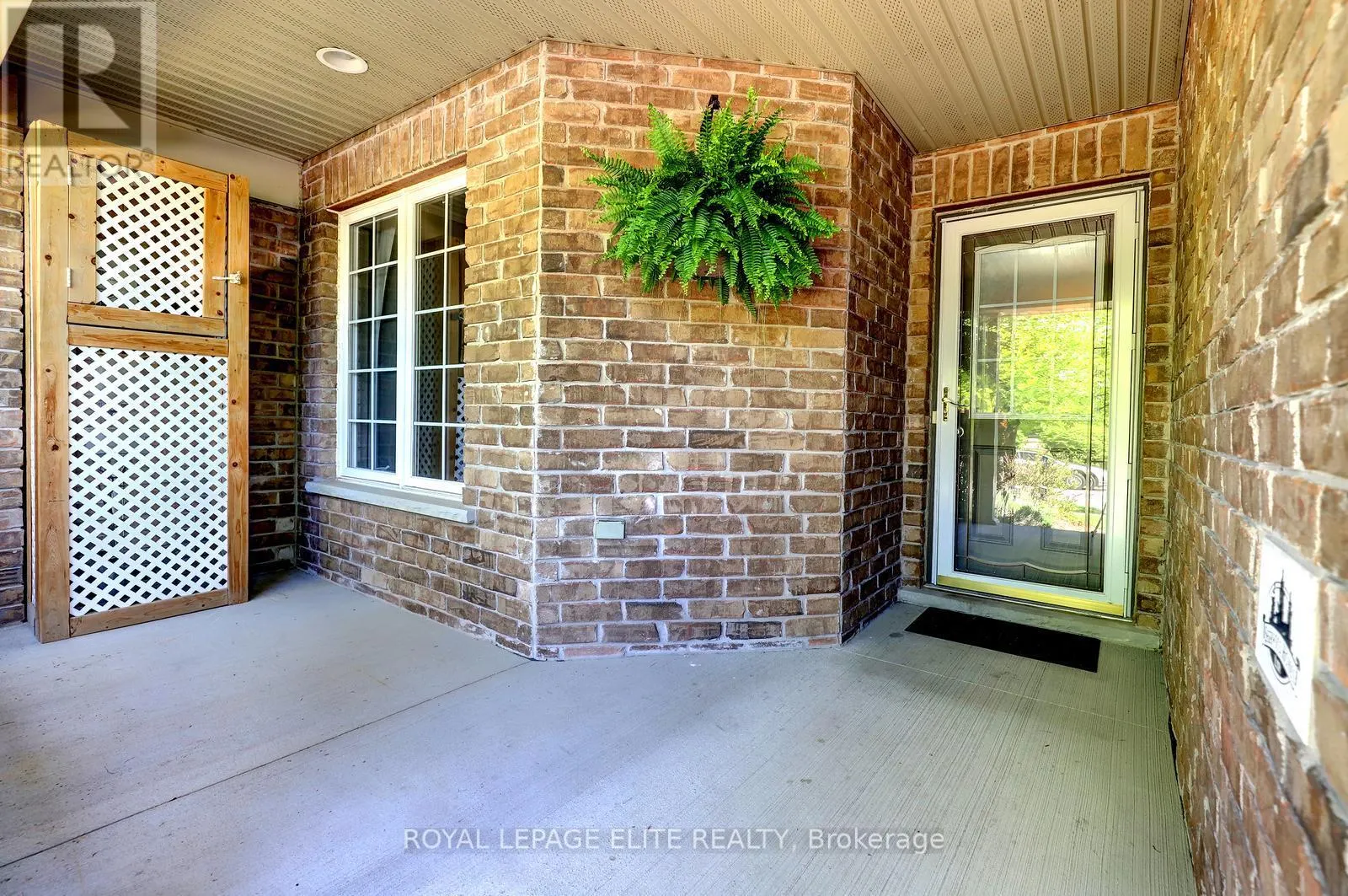 118 LYNCH CIRCLE