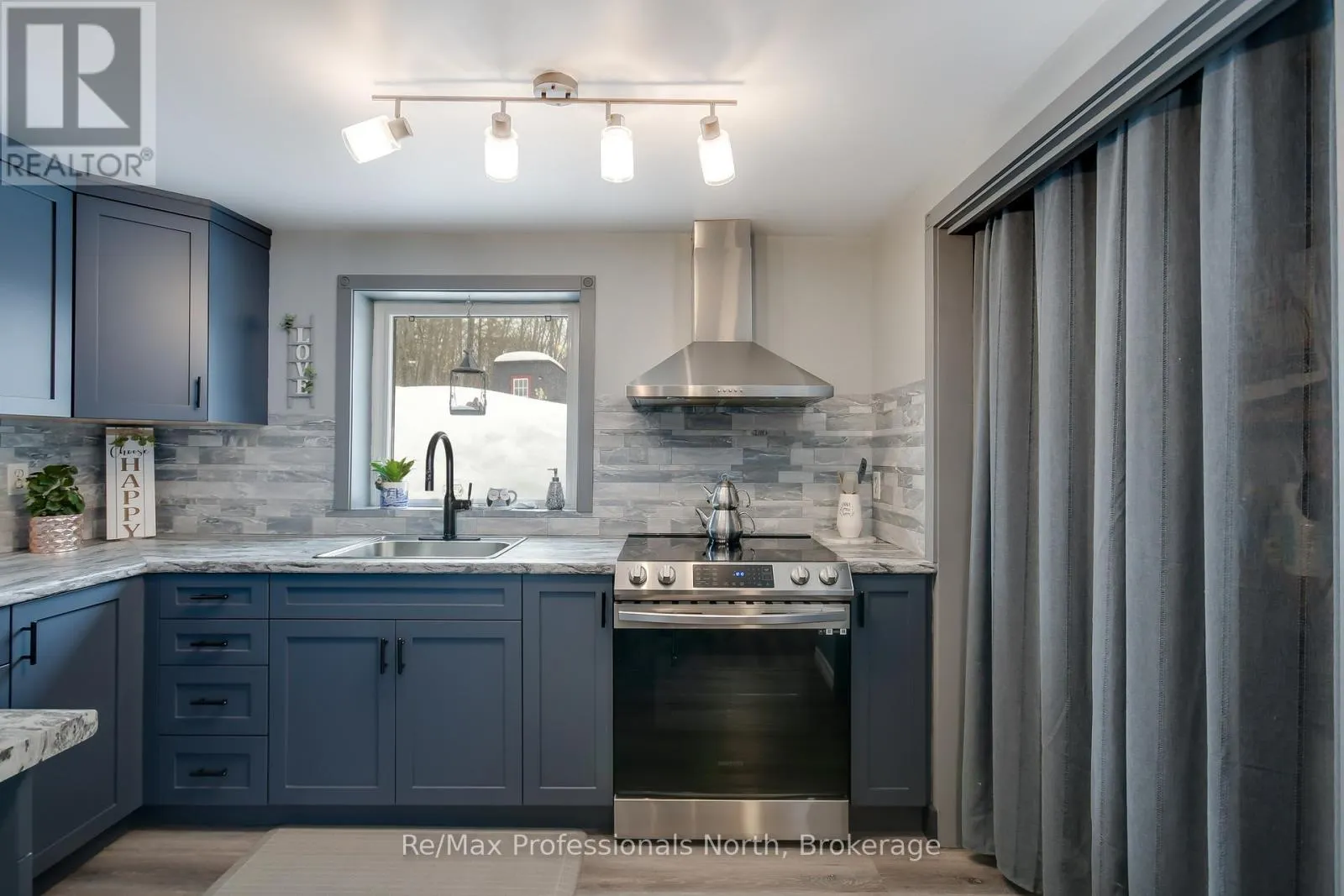 1017 BARLOCHAN ROAD