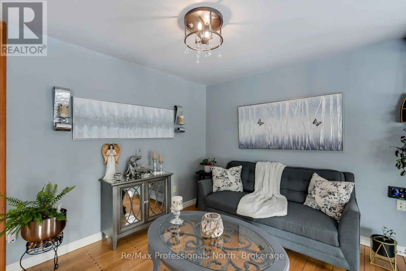 1017 BARLOCHAN ROAD