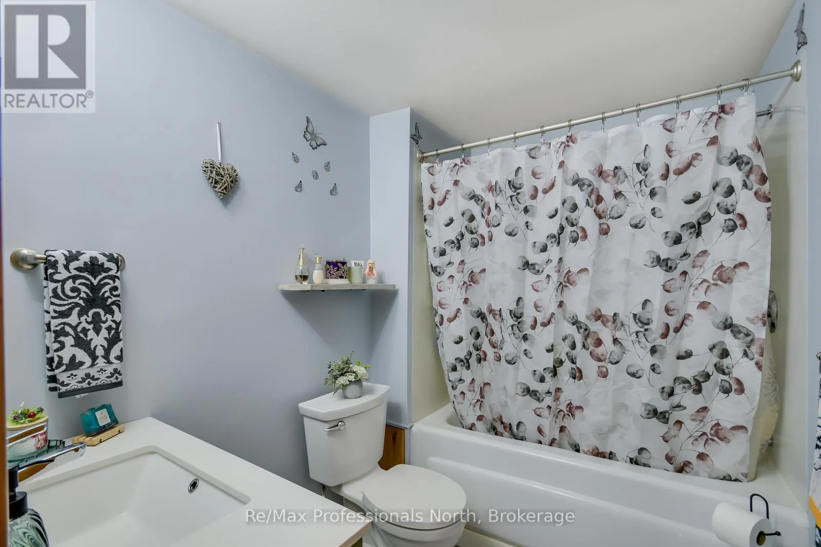 1017 BARLOCHAN ROAD