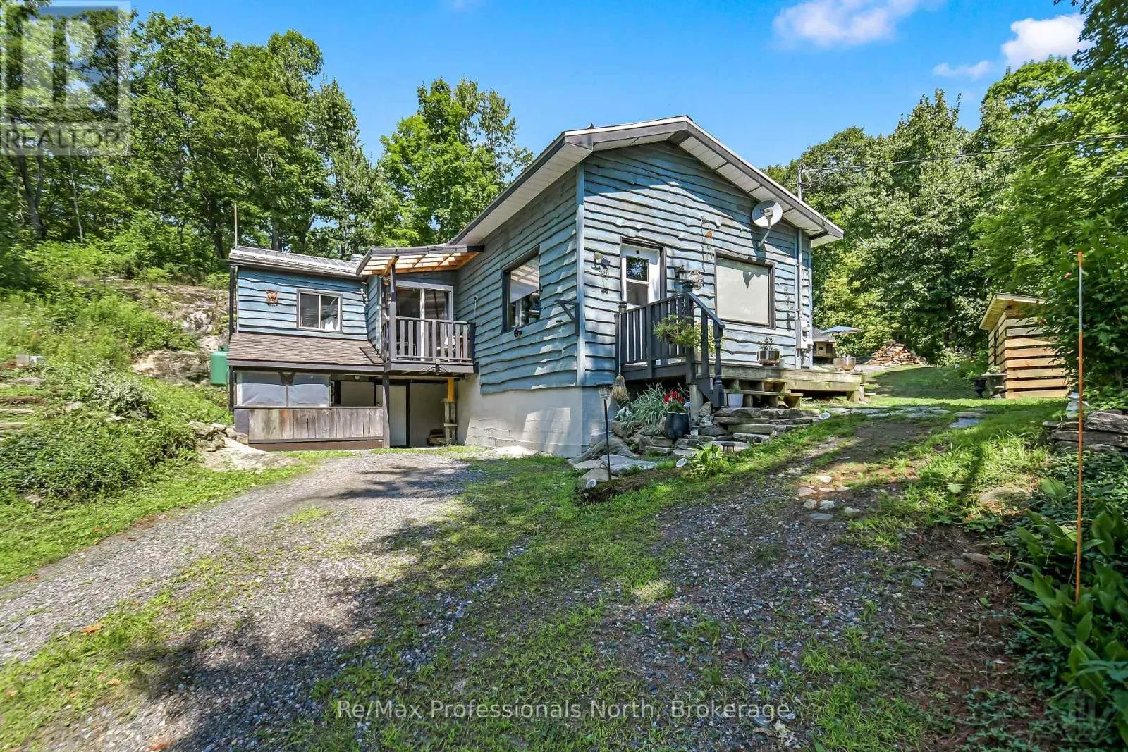 1017 BARLOCHAN ROAD