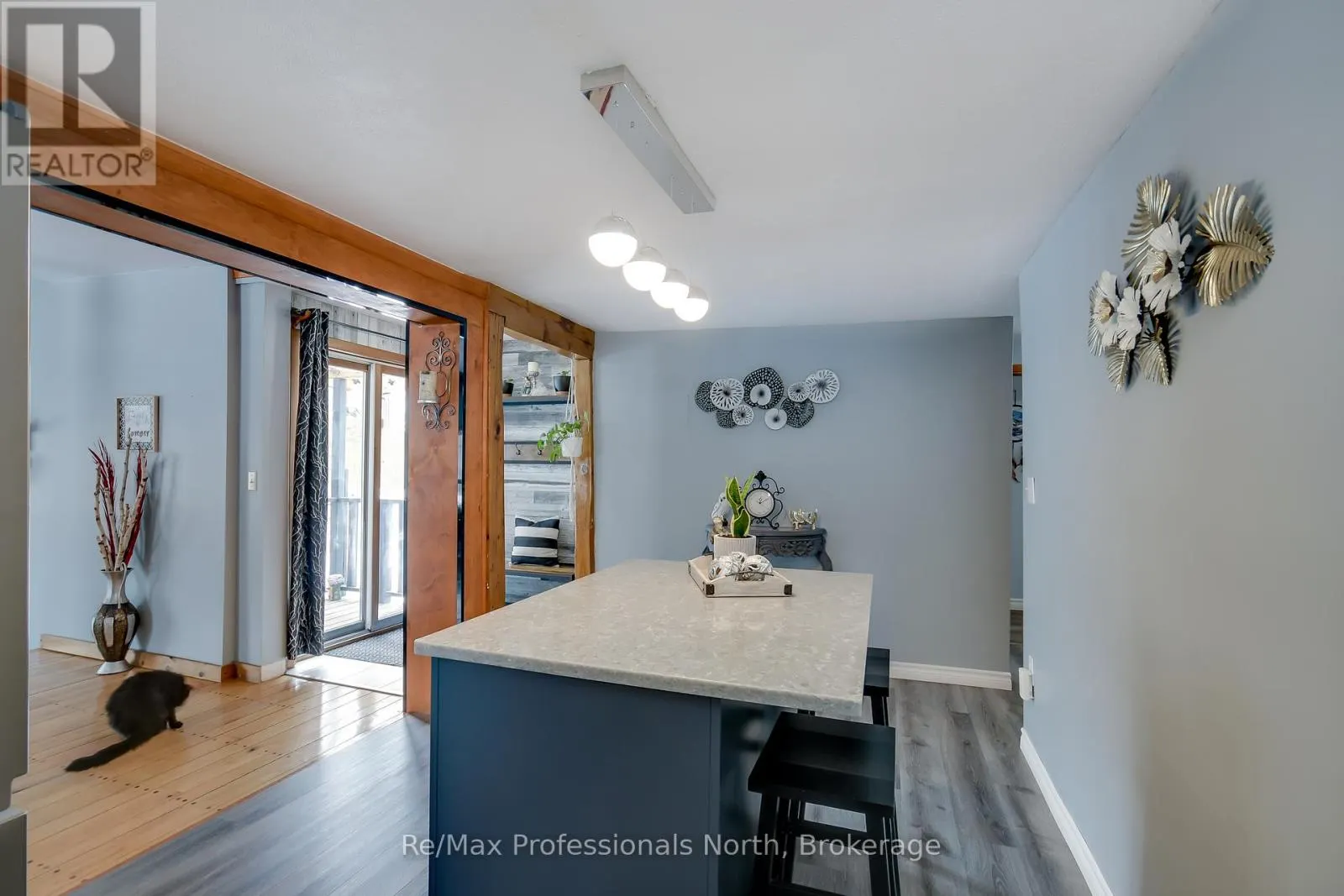 1017 BARLOCHAN ROAD