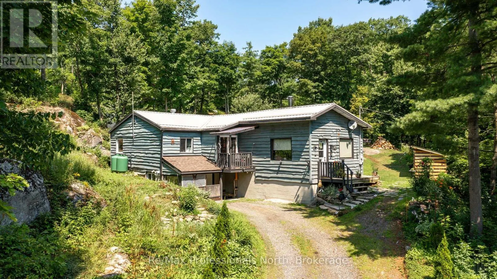 1017 BARLOCHAN ROAD