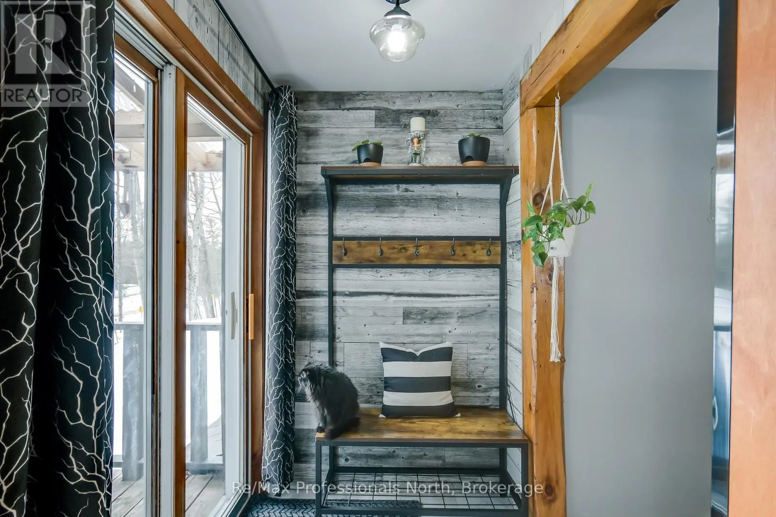 1017 BARLOCHAN ROAD