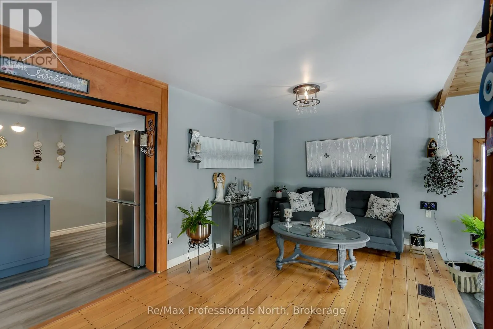 1017 BARLOCHAN ROAD