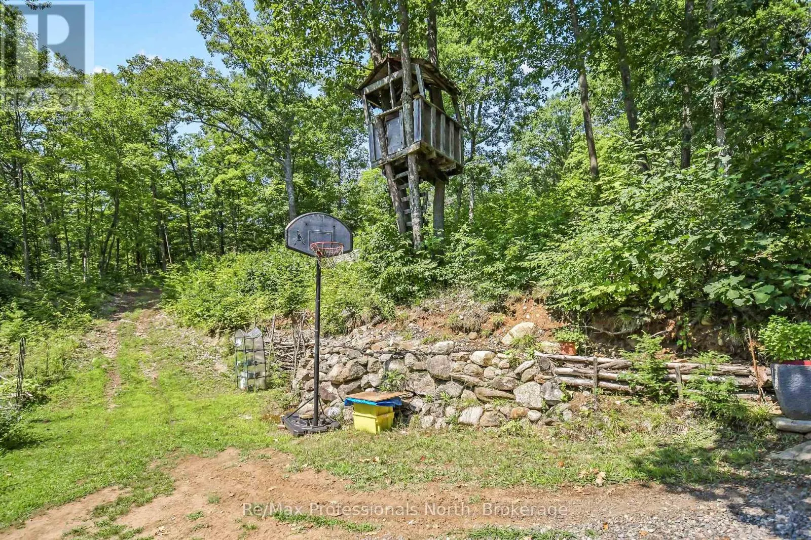 1017 BARLOCHAN ROAD