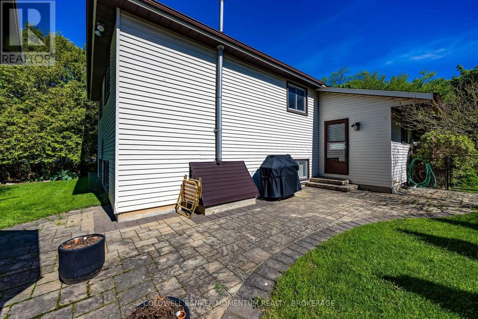 307 ORKNEY STREET W