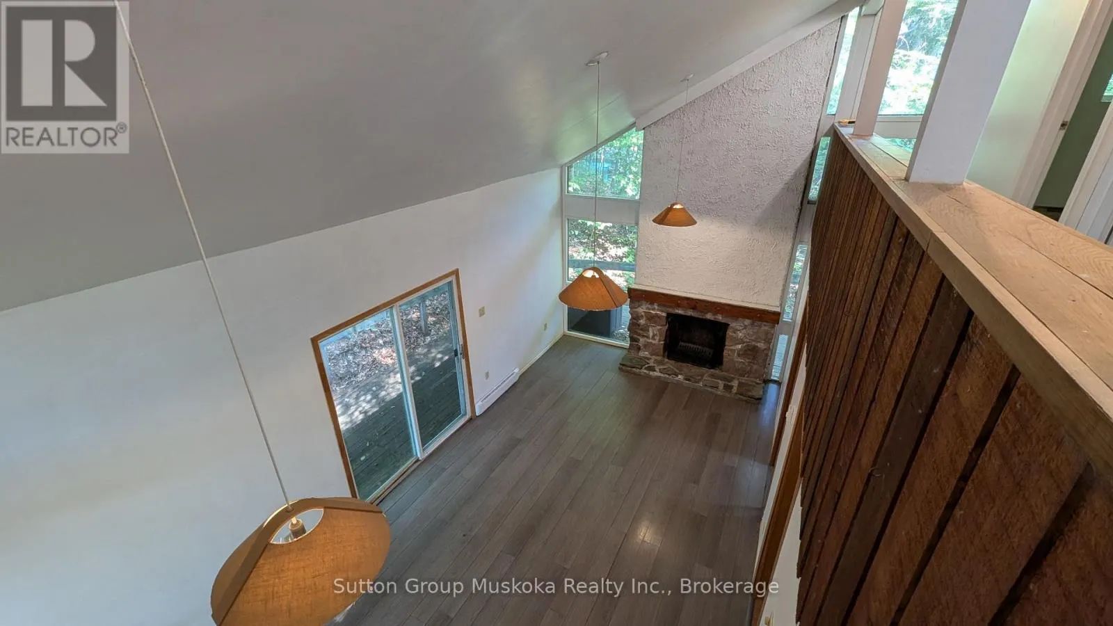 213 WOODLAND DRIVE