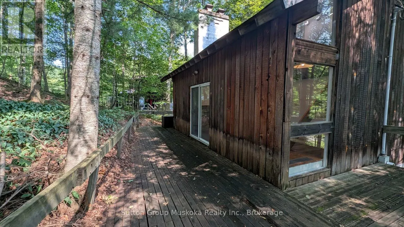 213 WOODLAND DRIVE
