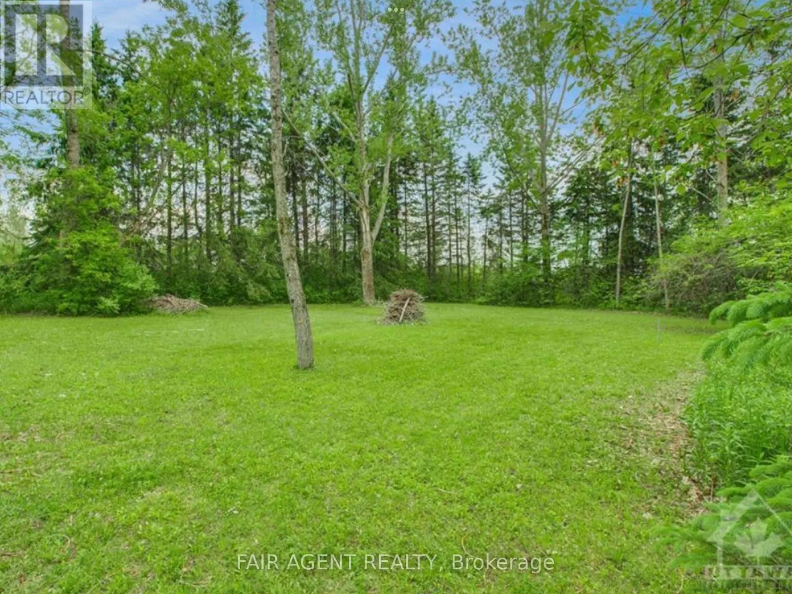PT LT16 NORTH LUNENBURG ROAD W