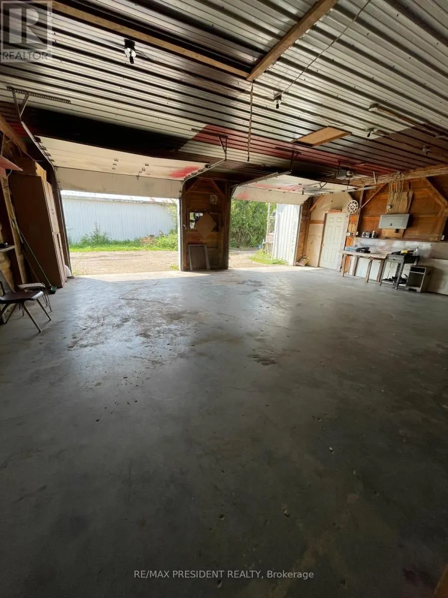 1224 PARKINSON ROAD