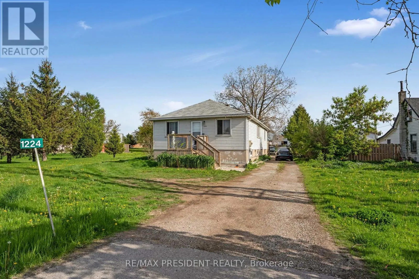 1224 PARKINSON ROAD