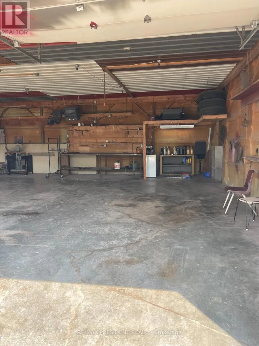 1224 PARKINSON ROAD