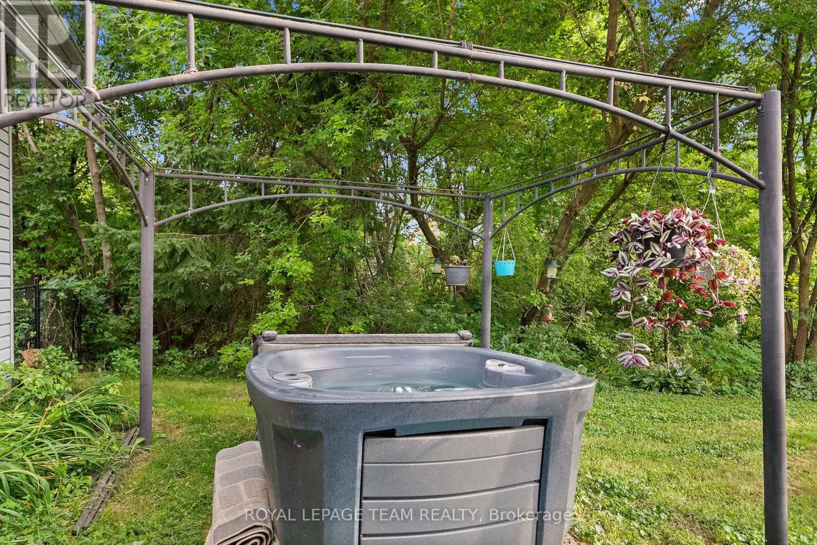 1315 JESSIE STREET