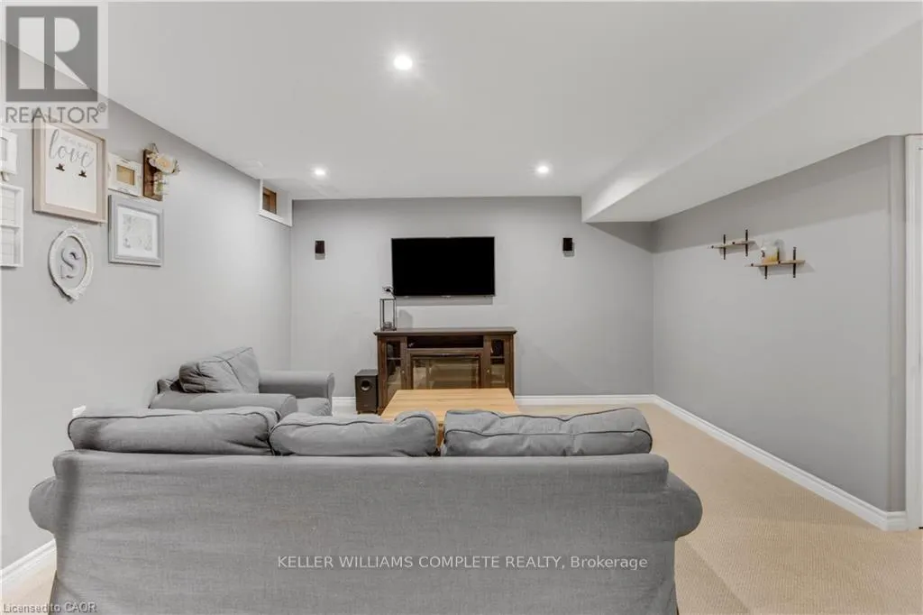 4465 COMFORT CRESCENT