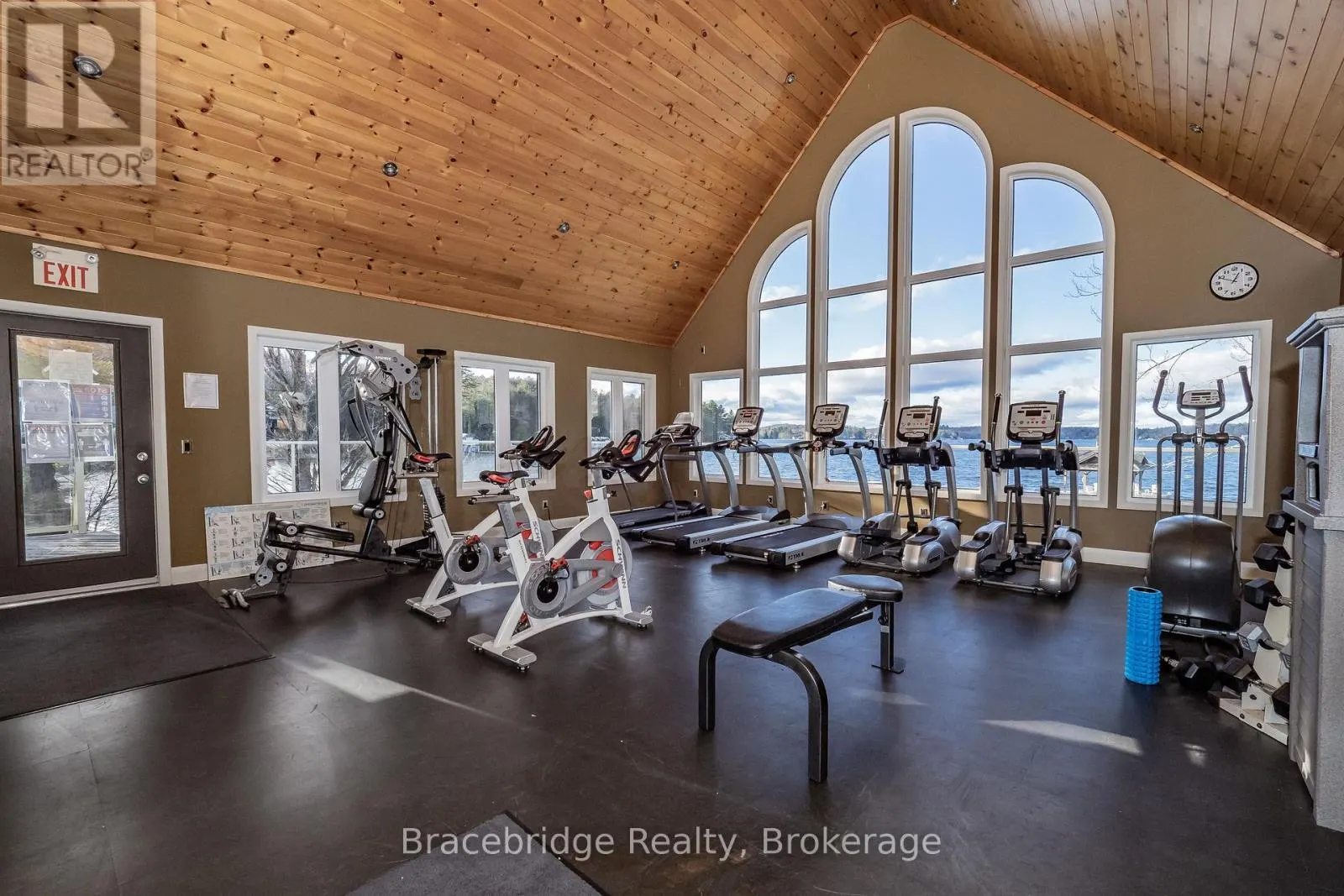 CARLING 4 W9 - 3876 MUSKOKA RD 118 HIGHWAY W