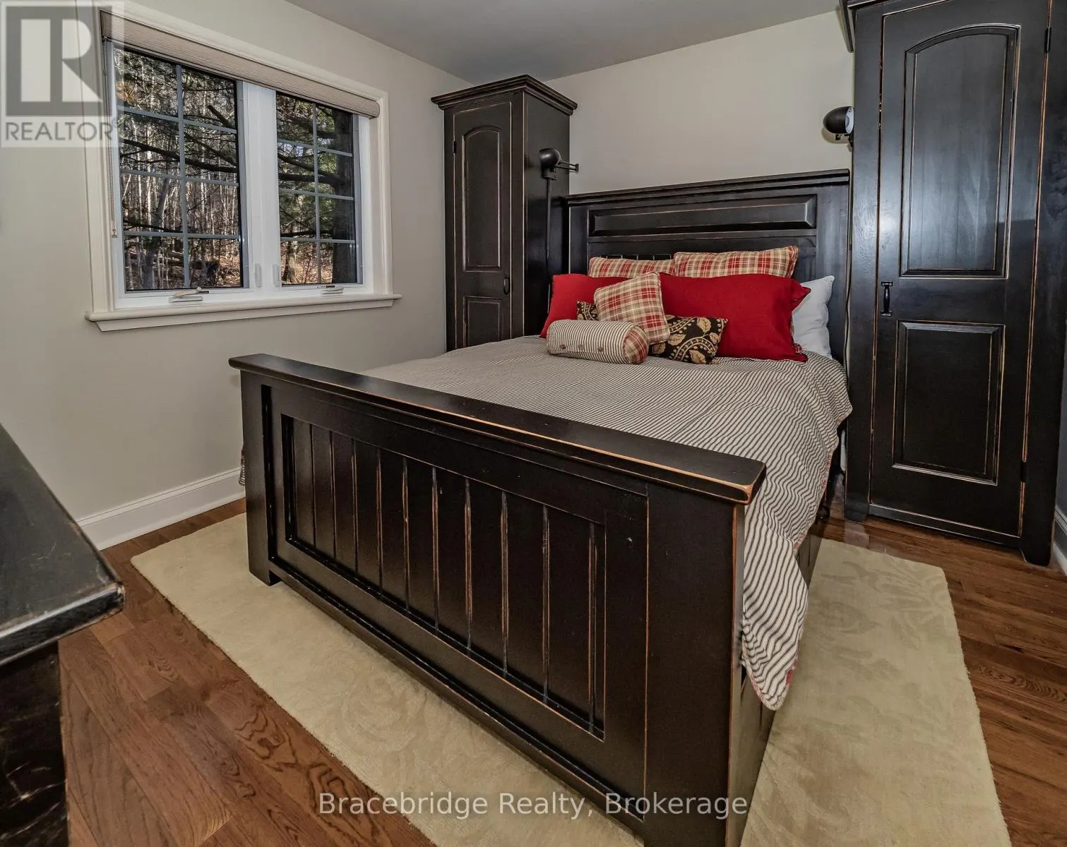 CARLING 4 W9 - 3876 MUSKOKA RD 118 HIGHWAY W