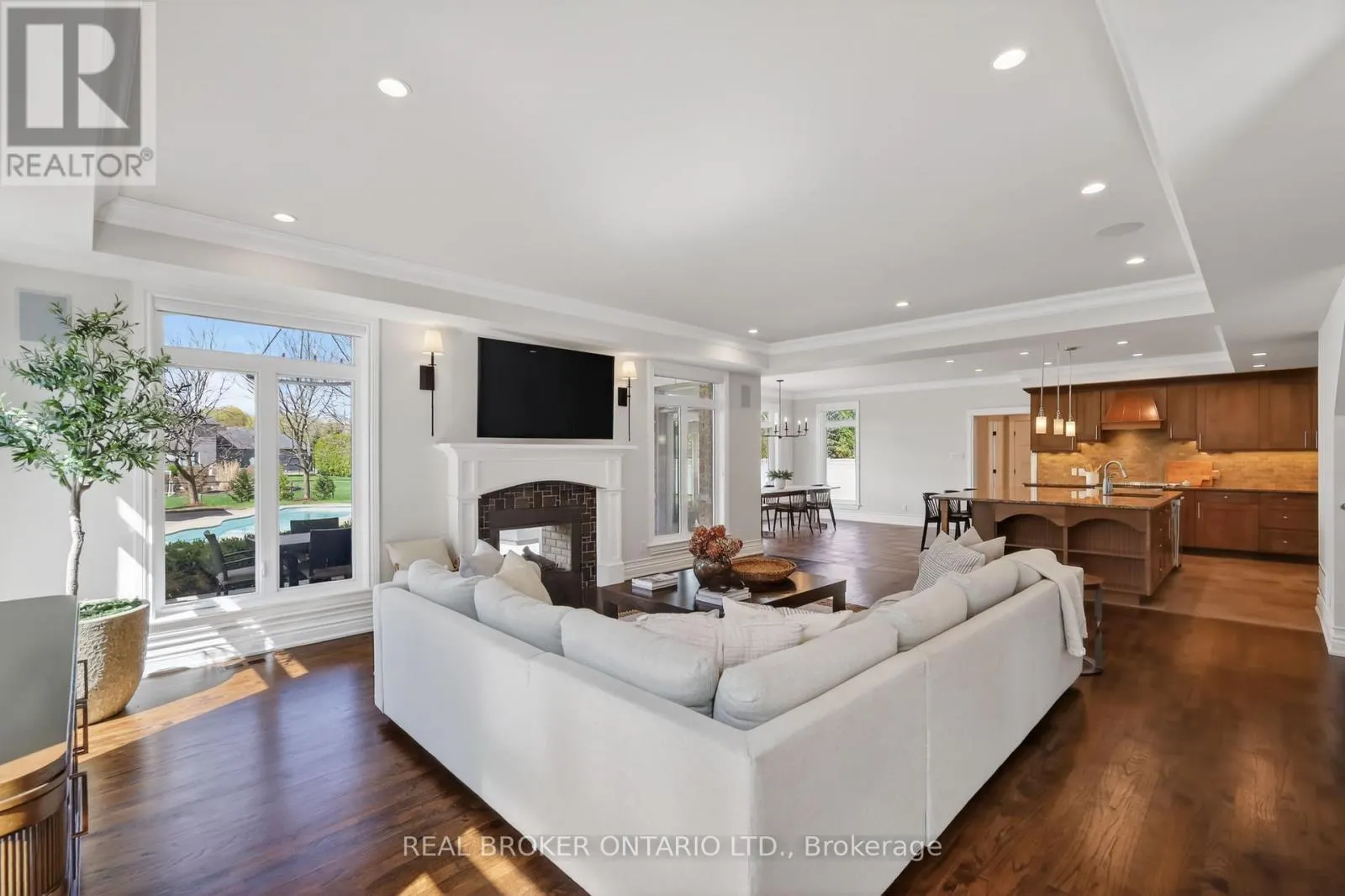 465 LOCKMASTER CRESCENT
