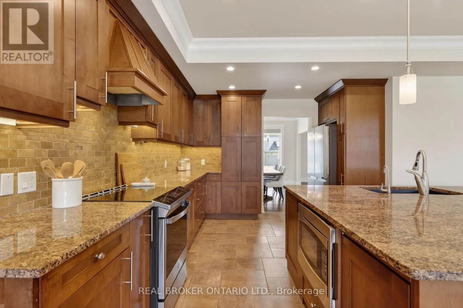 465 LOCKMASTER CRESCENT