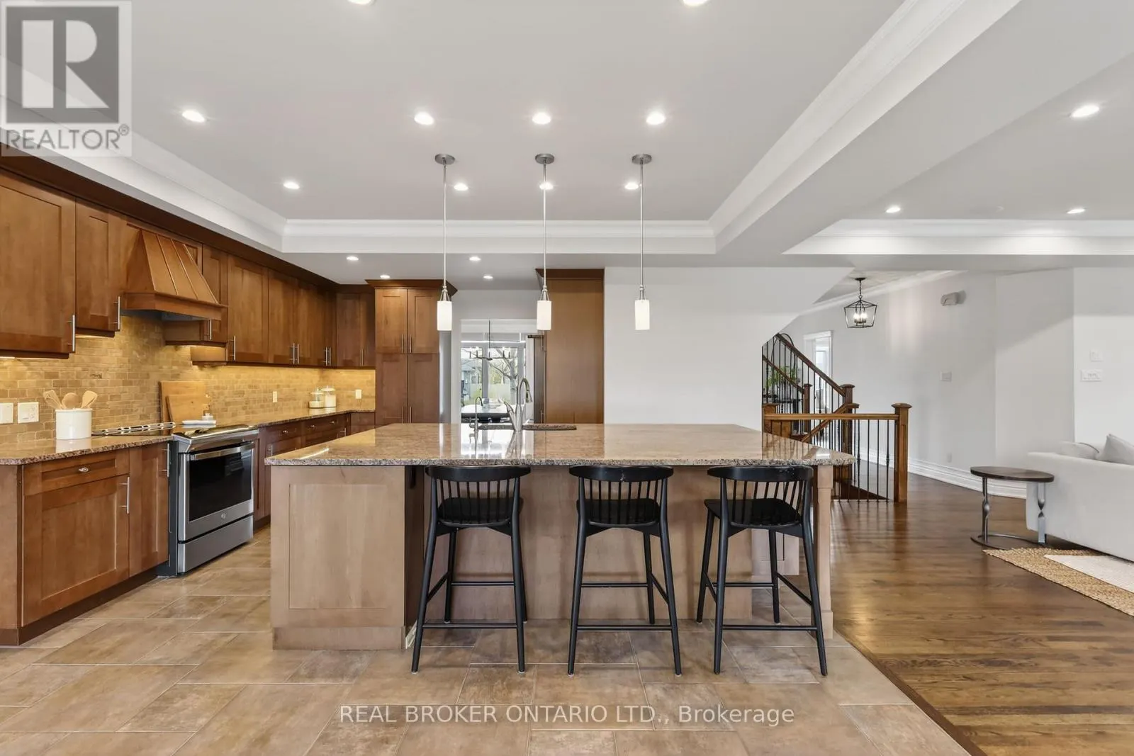 465 LOCKMASTER CRESCENT
