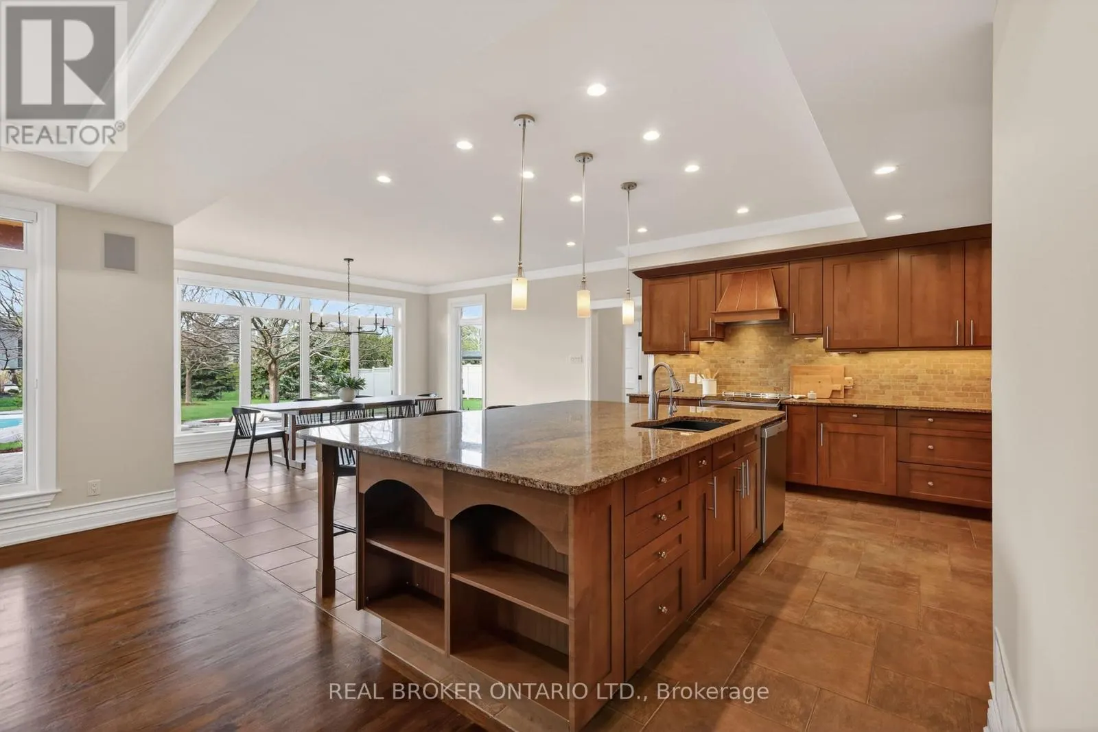 465 LOCKMASTER CRESCENT