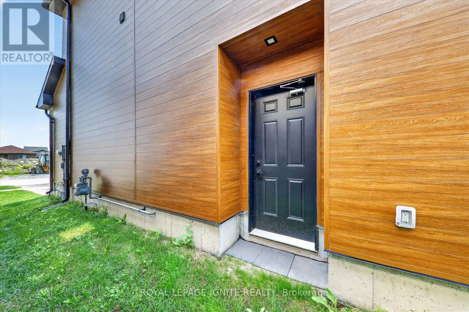 58 DUSENBURY DRIVE
