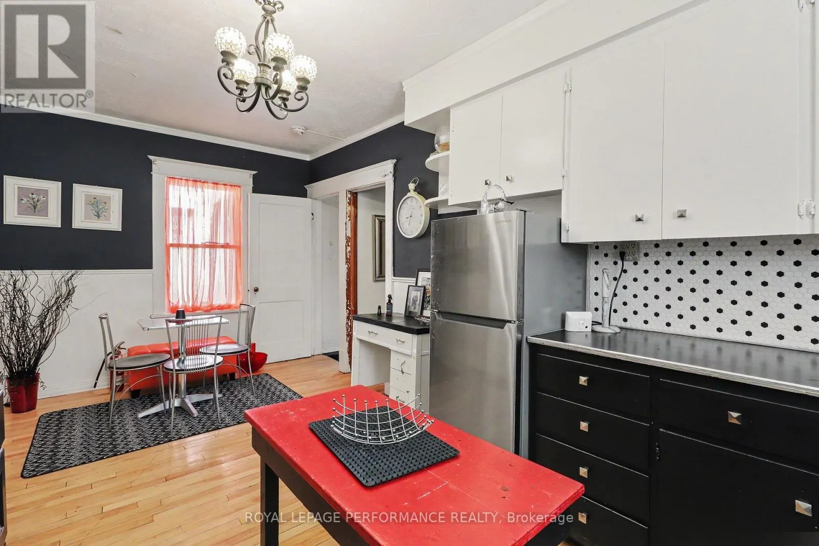 1304 MONTREAL ROAD