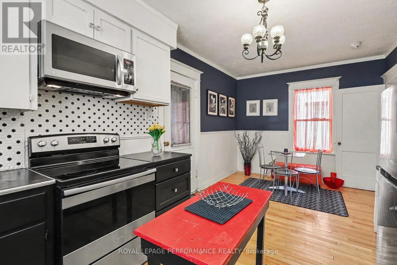 1304 MONTREAL ROAD