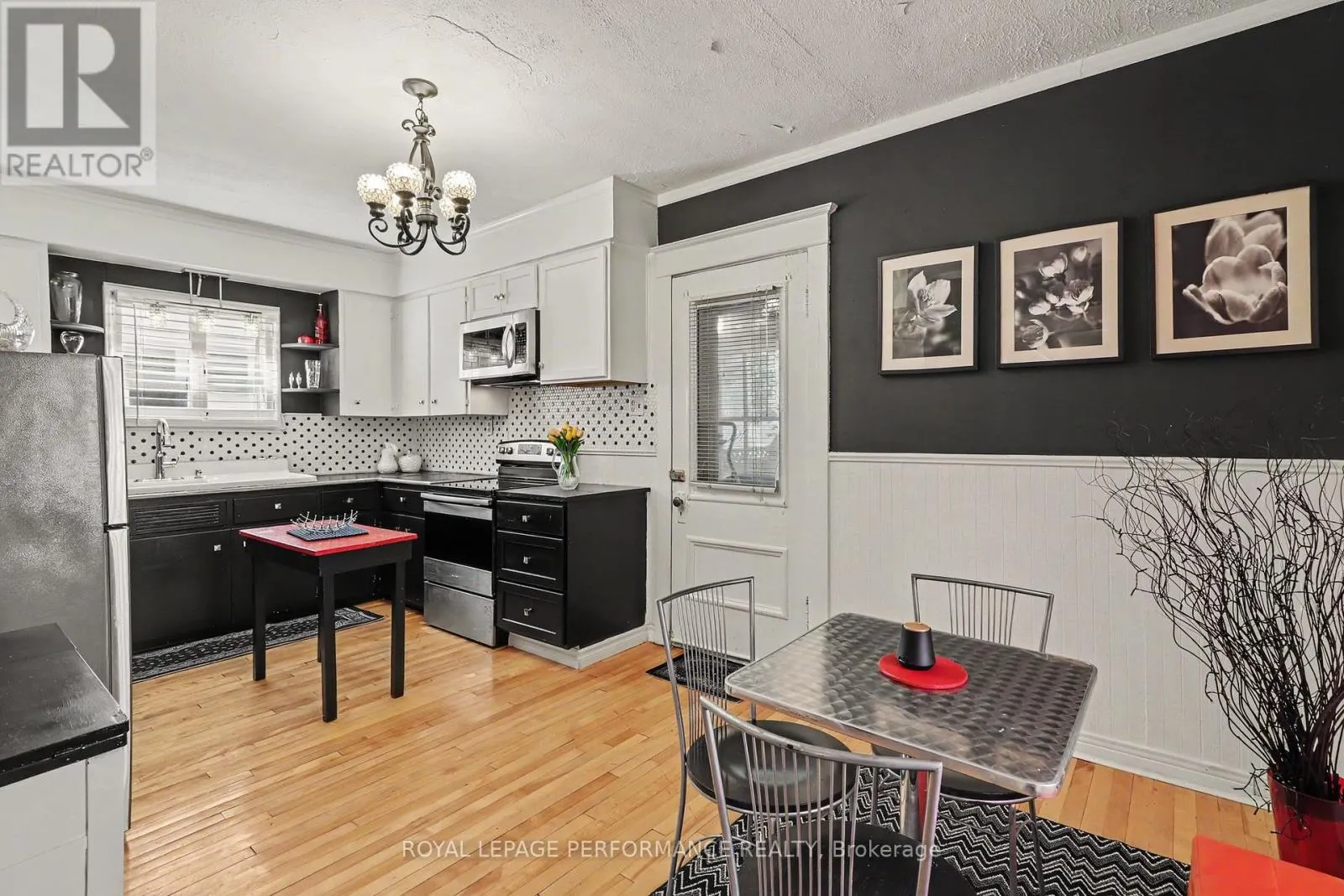 1304 MONTREAL ROAD