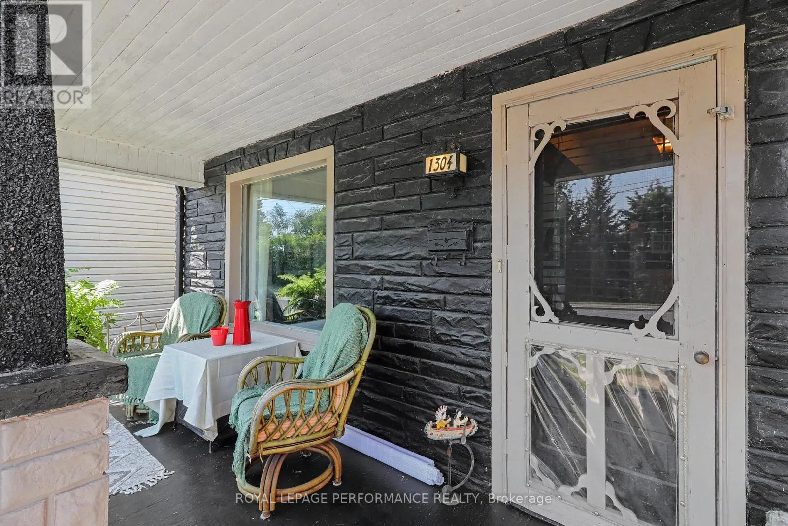 1304 MONTREAL ROAD