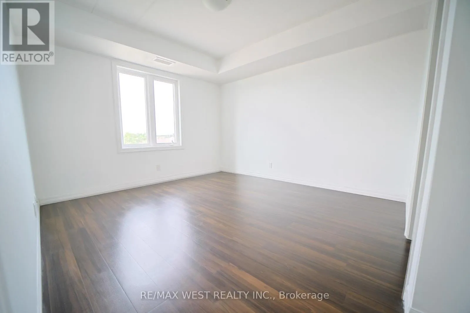 207 - 108 SUMMIT RIDGE DRIVE