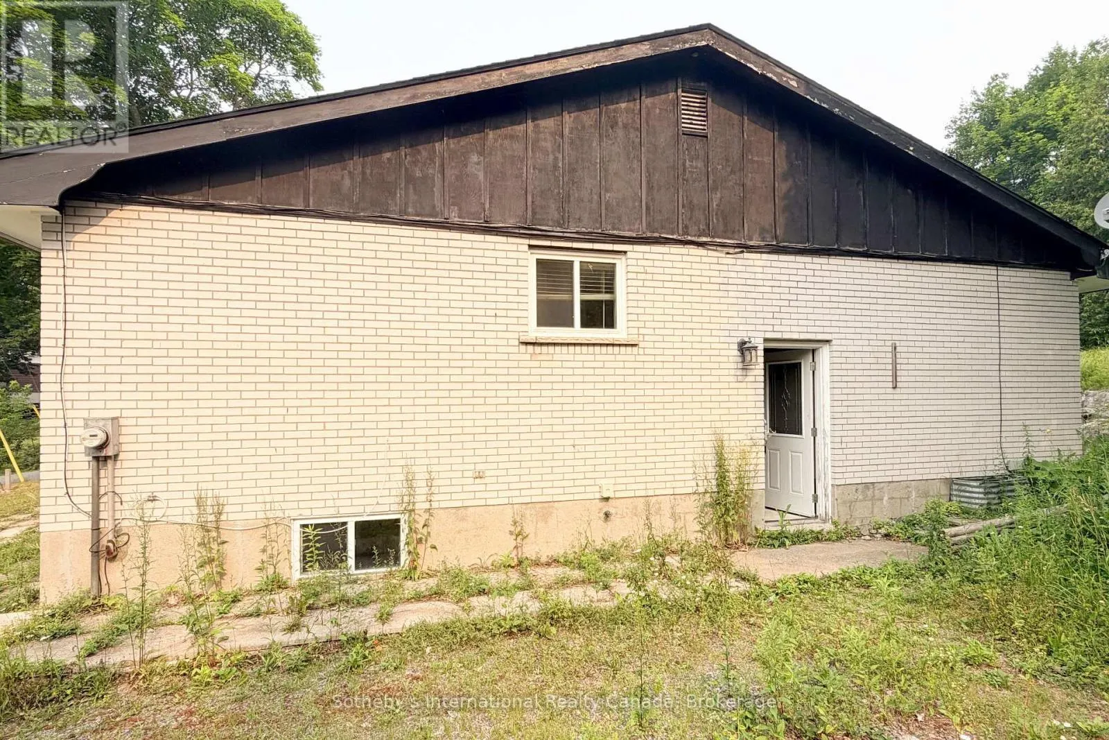 12A VALLEY DRIVE