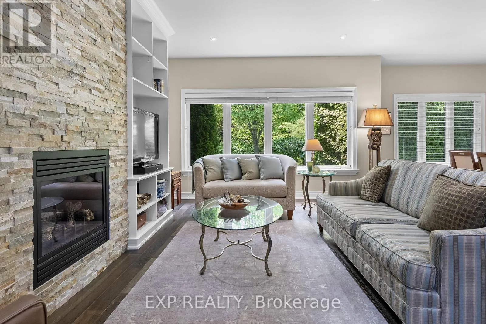 6 CREEKSIDE DRIVE