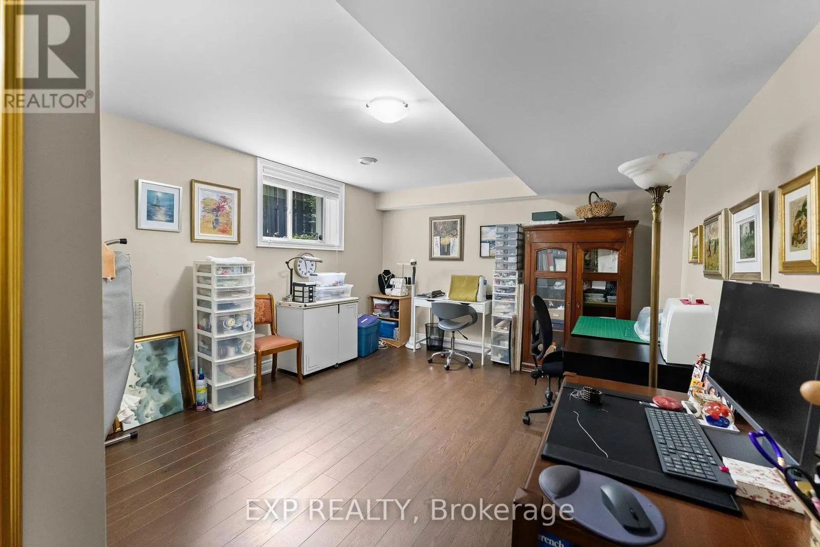 6 CREEKSIDE DRIVE