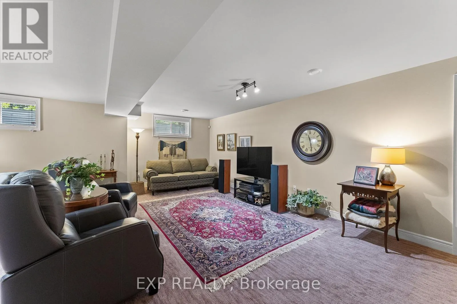 6 CREEKSIDE DRIVE