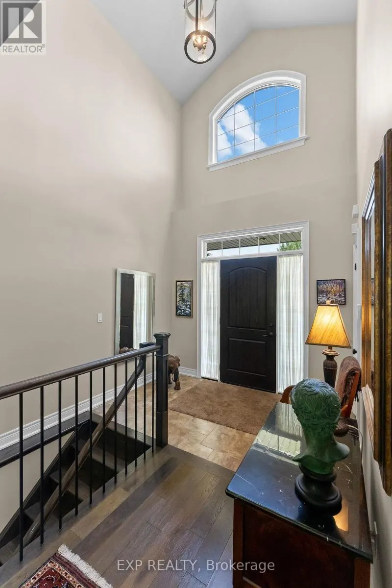 6 CREEKSIDE DRIVE